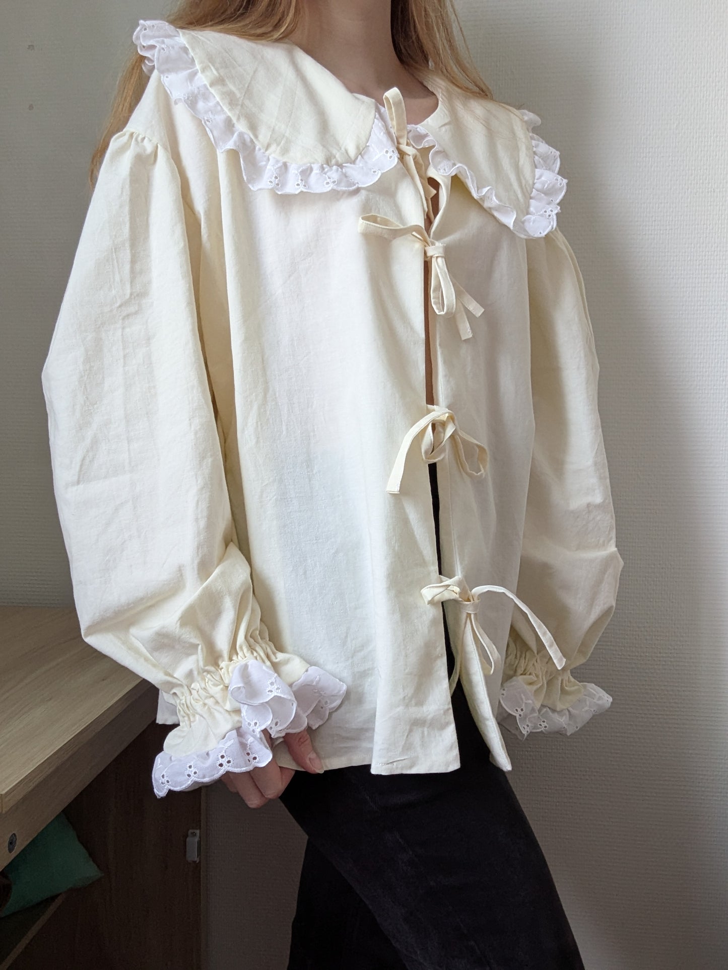 Sur commande - Blouse à col claudine