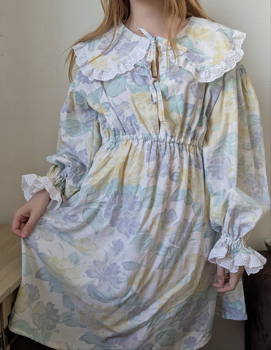 Sur commande - Robe à col claudine