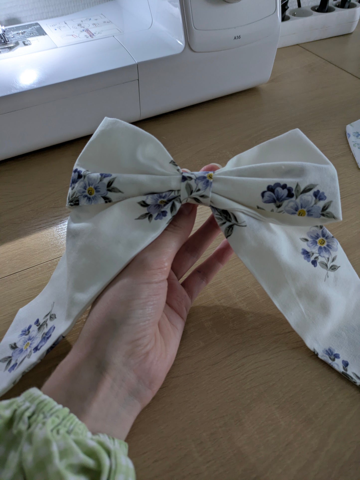 Sur commande - Barrette nœud